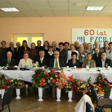 Dyrygenci i prezesi z zarządem Polskiego Związku Chórów i Orkiestr w Pile.jpg
